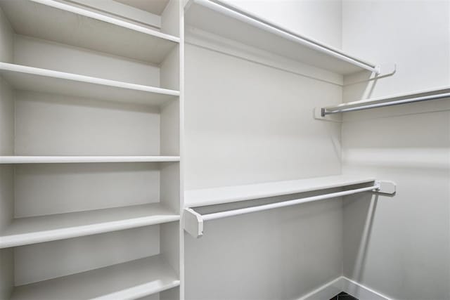 444 N Central Ave Unit 204, Oklahoma City, OK 73104 - view of walk in closet