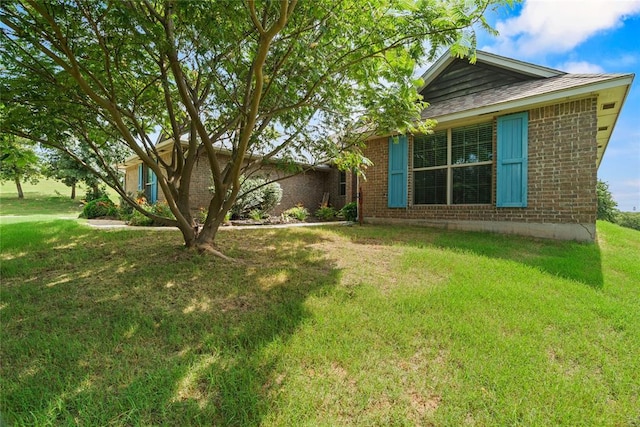 7324 Ridge Manor Ln, Oklahoma City, OK 73150 - view of front of property featuring brick siding and a front lawn
