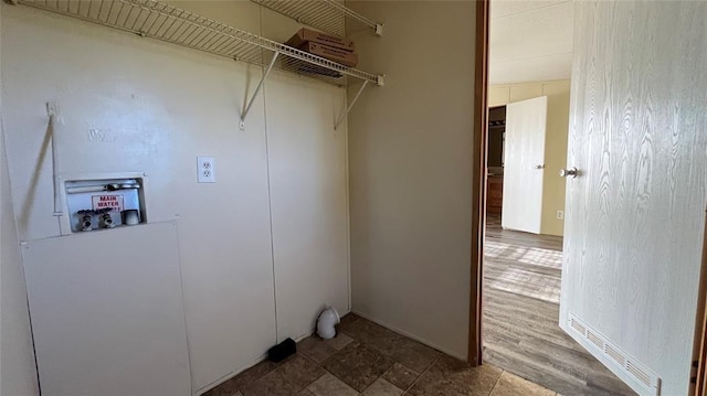 1500 S Pine Cir, Guthrie, OK 73044 - washroom with hookup for a washing machine