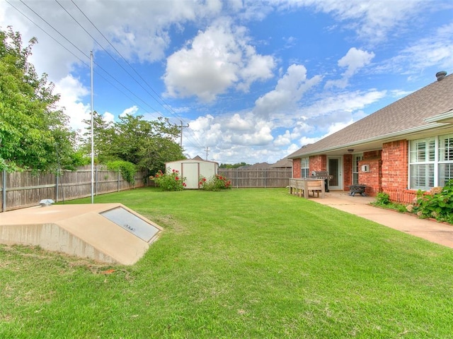 4821 SE 52nd St, Oklahoma City, OK 73135 - fenced backyard featuring a shed