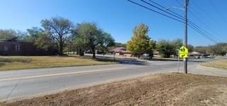 129 S Ocheese Ave, Wewoka, OK 74884 - photo 2