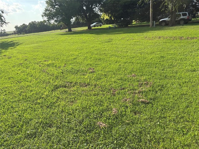515 Logan Ave, Cashion, OK 73016 - view of grassy yard