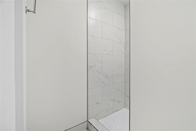 1244 Layla Ln, Blanchard, OK 73010 - full bathroom featuring a tile shower