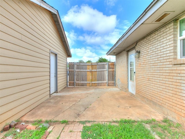650 NW 5th St, Moore, OK 73160 - view of patio / terrace