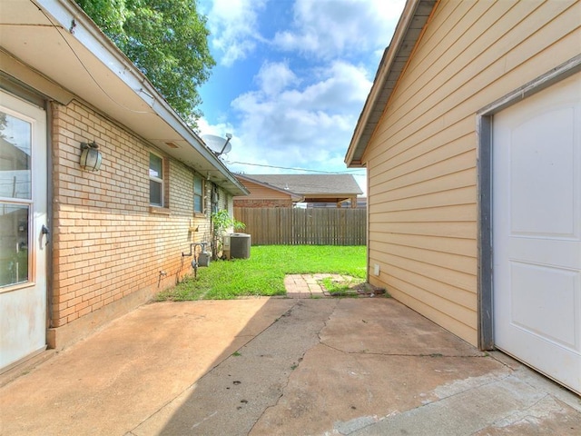 650 NW 5th St, Moore, OK 73160 - view of patio / terrace
