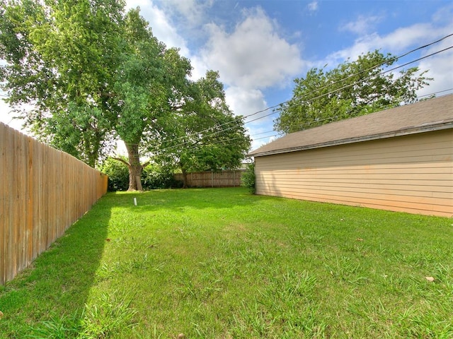 650 NW 5th St, Moore, OK 73160 - view of fenced backyard