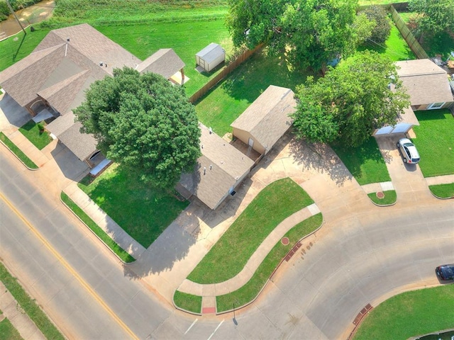 650 NW 5th St, Moore, OK 73160 - drone / aerial view