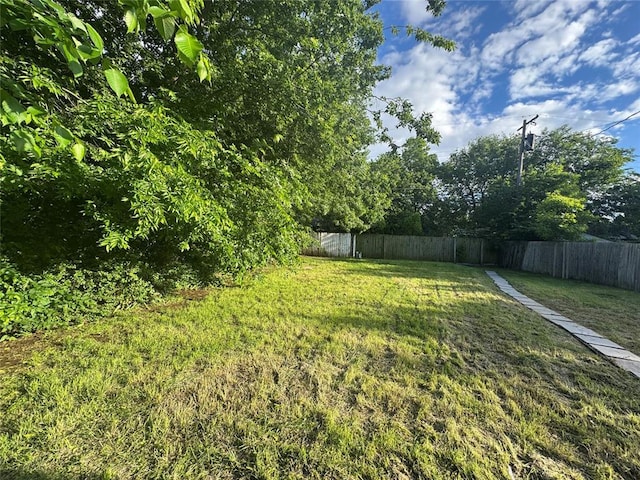 1710 Carlisle Rd, Oklahoma City, OK 73120 - view of fenced backyard