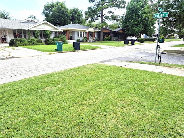 4300 N Butler Pl, Oklahoma City, OK 73118 - view of grassy yard