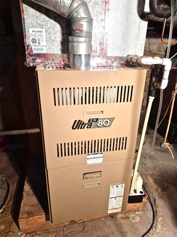 4300 N Butler Pl, Oklahoma City, OK 73118 - utilities with heating unit