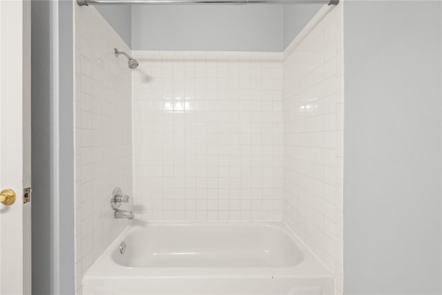 544 NW 172nd Pl Unit 8015998877, Edmond, OK 73012 - bathroom with bathing tub / shower combination