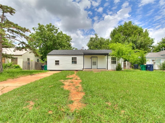 1513 Rancho Dr, Oklahoma City, OK 73119 - rear view of property featuring covered porch