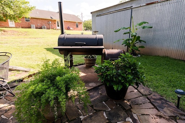 207 S Mcclure Ave, Pauls Valley, OK 73075 - view of grassy yard