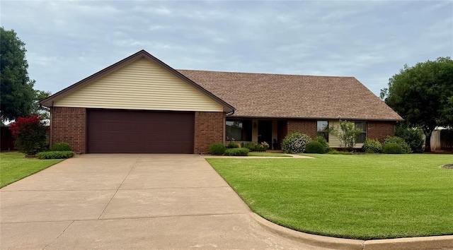 2608 Sunset Dr, Clinton, OK 73601 - photo 1