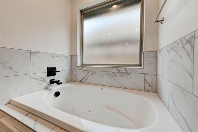 1632 NE 35th St, Moore, OK 73160 - full bath with a jetted tub