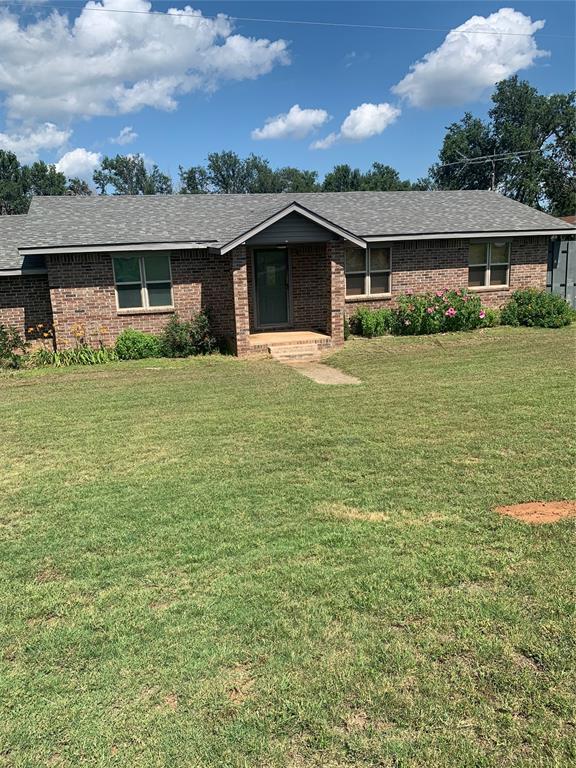 28153 County Street 2540Th, St, Fort Cobb, OK 73038 - single story home featuring a front yard, brick siding, and a shingled roof