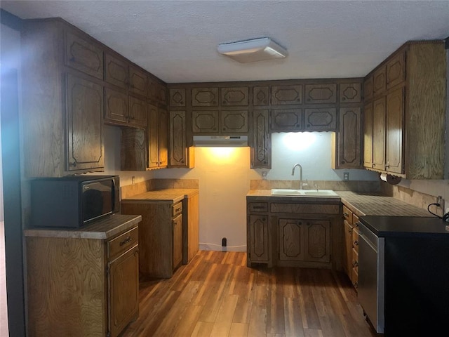 28153 County Street 2540Th, St, Fort Cobb, OK 73038 - kitchen with wood finished floors and a textured ceiling