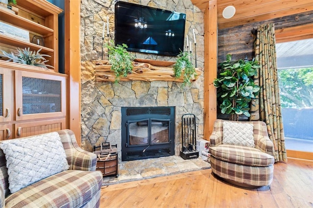 39 E Shore Dr, Arcadia, OK 73007 - living area featuring wood-type flooring