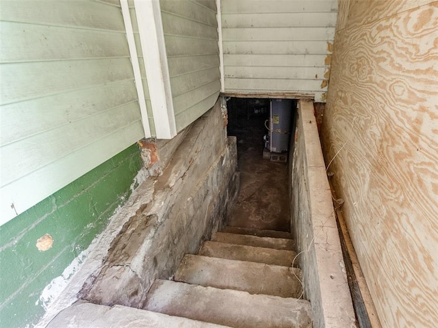 610 N Choctaw Ave, El Reno, OK 73036 - stairs featuring gas water heater