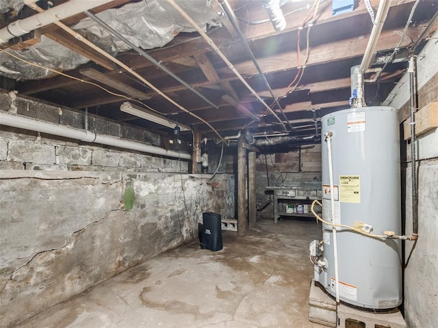 610 N Choctaw Ave, El Reno, OK 73036 - unfinished below grade area with water heater