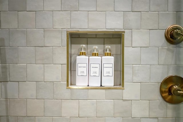 105 S Spruce Trl, Broken Bow, OK 74728 - bathroom view of a tile shower