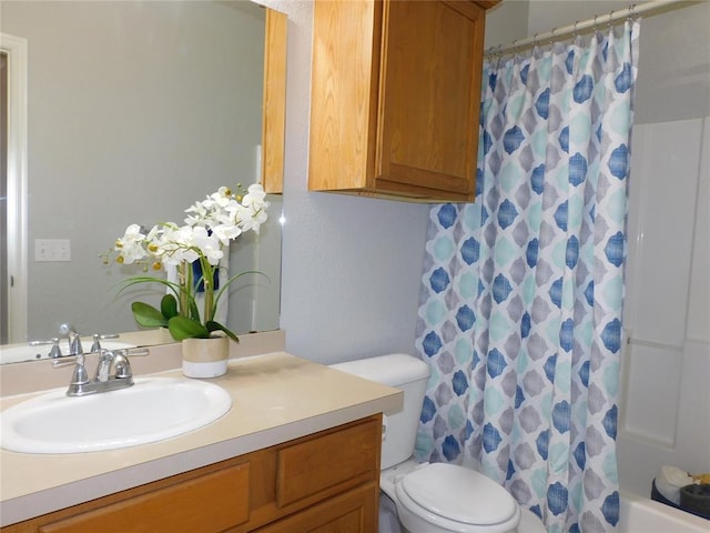 6036 SE 66th St, Oklahoma City, OK 73135 - bathroom with vanity and shower / tub combo with curtain