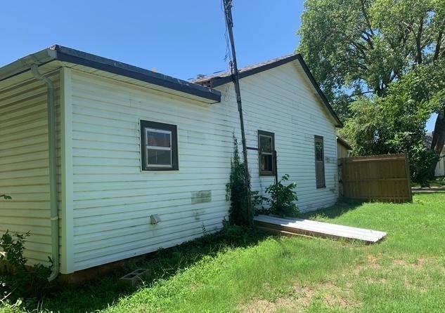 420 N Howard Ave, Elk City, OK 73644 - photo 10