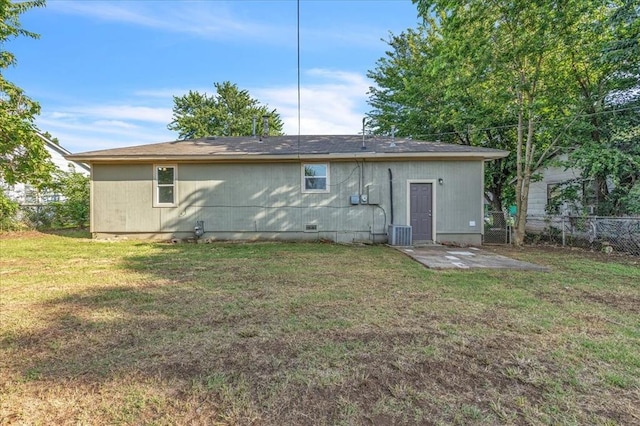 1113 S Locust Dr, Midwest City, OK 73110 - rear view of property featuring a patio