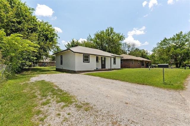1207 E Chandler St, Shawnee, OK 74801 - photo 3
