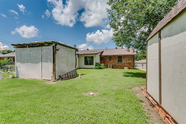 616 Kingston Dr, Yukon, OK 73099 - view of grassy yard