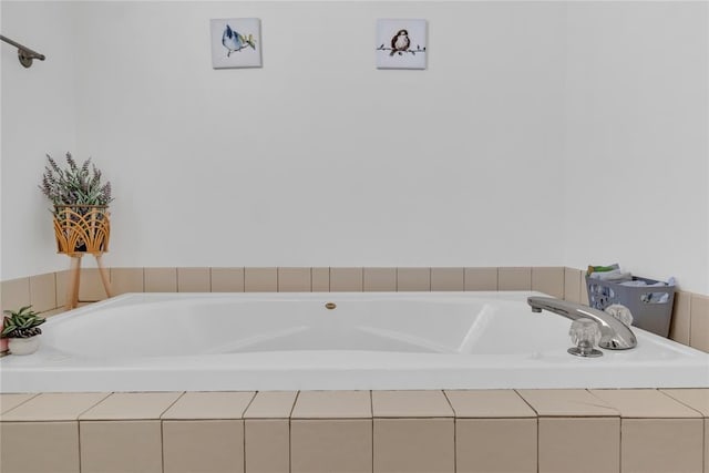 1045 Belmont Pl, Yukon, OK 73099 - bathroom featuring a bath