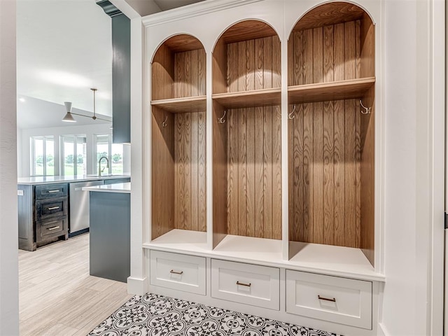6881 Lake View Ct, Cashion, OK 73016 - mudroom featuring a sink
