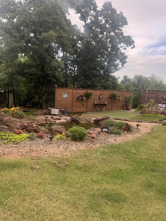 7013 Morning Song Dr, Oklahoma City, OK 73150 - view of green lawn