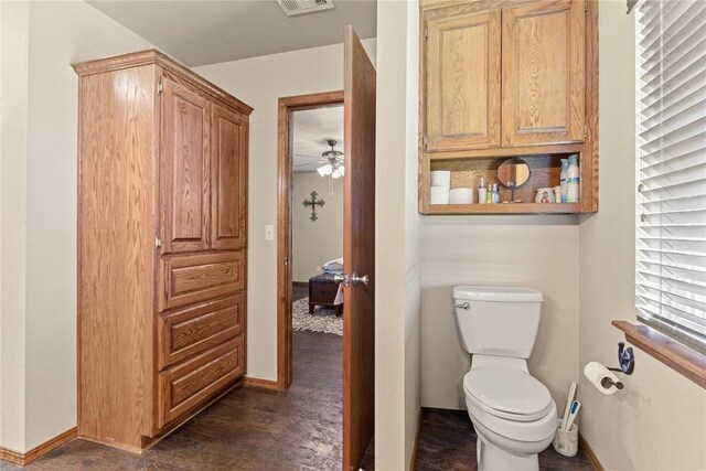 5097 County St Unit 2580, Hinton, OK 73047 - bathroom featuring a ceiling fan and wood finished floors