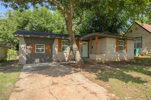 929 N Farra Dr, Oklahoma City, OK 73107 - photo 2