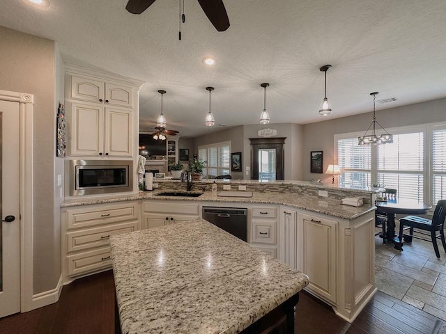 707 W Park St, Hinton, OK 73047 - photo 16