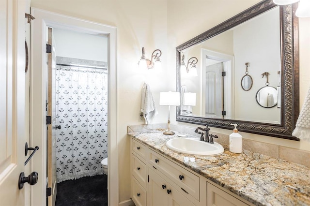 775 Magnolia Ln, Tuttle, OK 73089 - bathroom with vanity and curtained shower