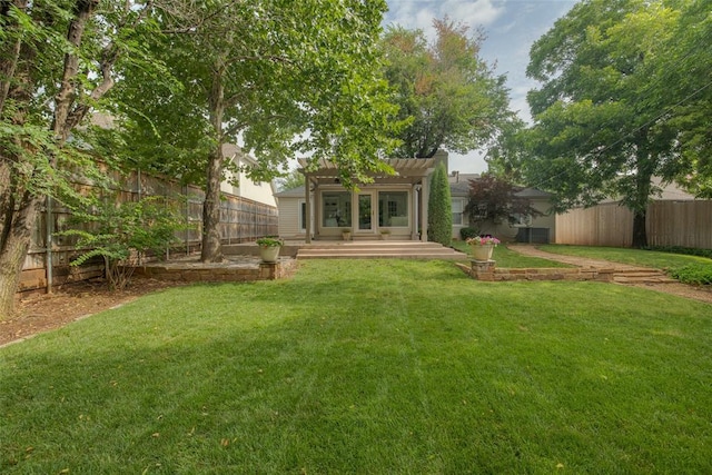 1114 Glenwood Ave, Nichols Hills, OK 73116 - fenced backyard with a pergola and a patio