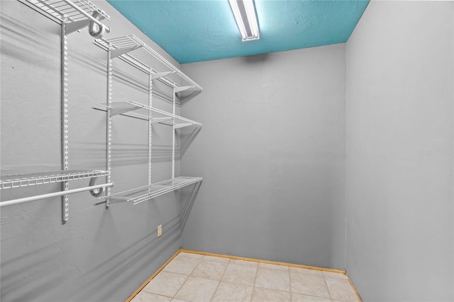 10516 NW 16th St, Yukon, OK 73099 - view of spacious closet