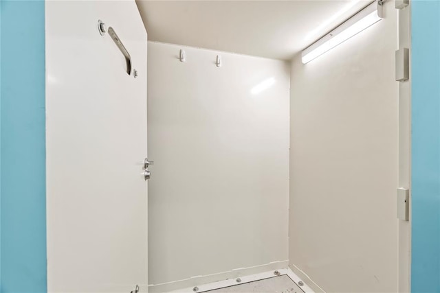 10516 NW 16th St, Yukon, OK 73099 - detailed view of baseboards