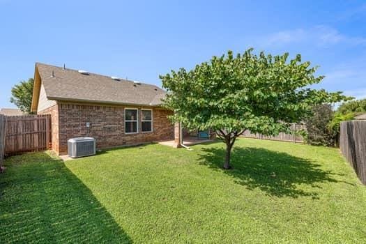 2709 NW 184th St, Edmond, OK 73012 - view of fenced backyard