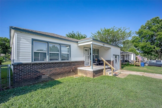 204 E Elder Ave, Duncan, OK 73533 - view of front of house with brick siding