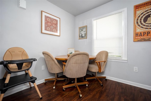 204 E Elder Ave, Duncan, OK 73533 - dining space with dark wood-type flooring and a desk