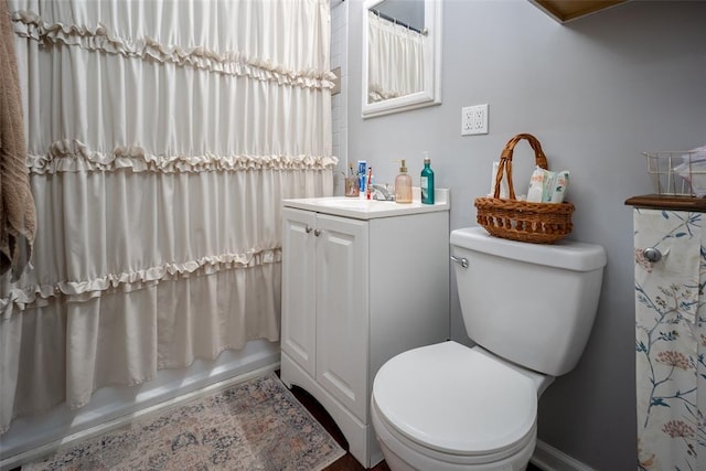 204 E Elder Ave, Duncan, OK 73533 - full bathroom featuring vanity and shower / bath combo with shower curtain