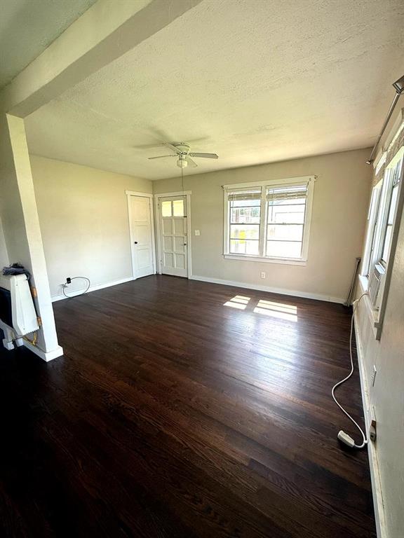 303 SW 5th St, Lindsay, OK 73052 - photo 10
