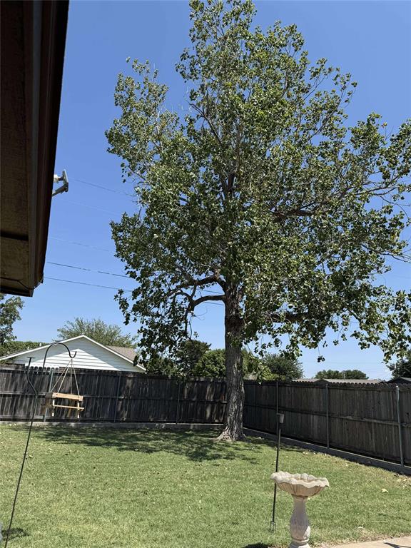 812 Village Dr, Altus, OK 73521 - photo 13