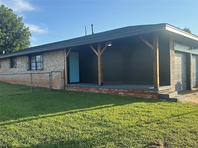 1501 W Watts St, El Reno, OK 73036 - view of front of property featuring brick siding