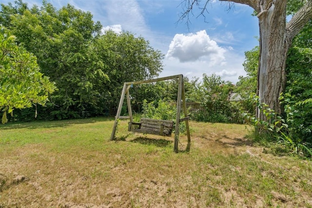 720 NW 16th St, Moore, OK 73160 - view of yard