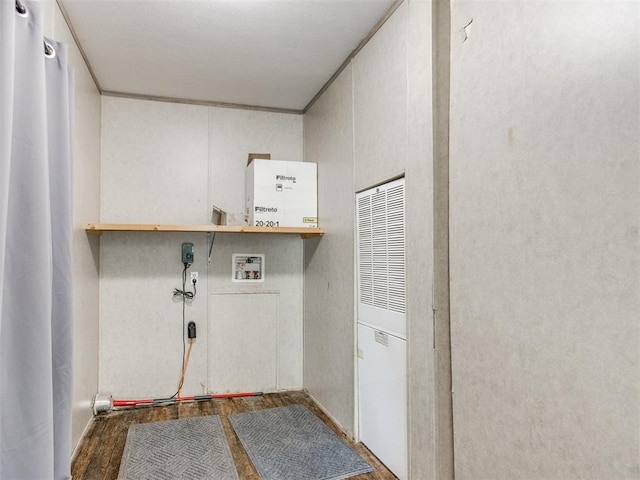 27795 N 2880th Rd, Kingfisher, OK 73750 - laundry room with hookup for a washing machine, a heating unit, and wood finished floors