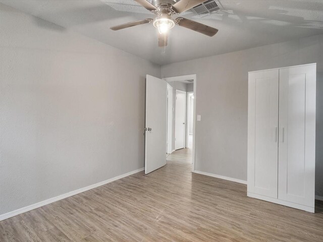 3927 SE 10th Pl, Del City, OK 73115 - empty room featuring ceiling fan and light wood finished floors